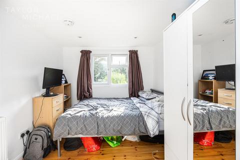 6 bedroom semi-detached house to rent, Manton Road, Brighton