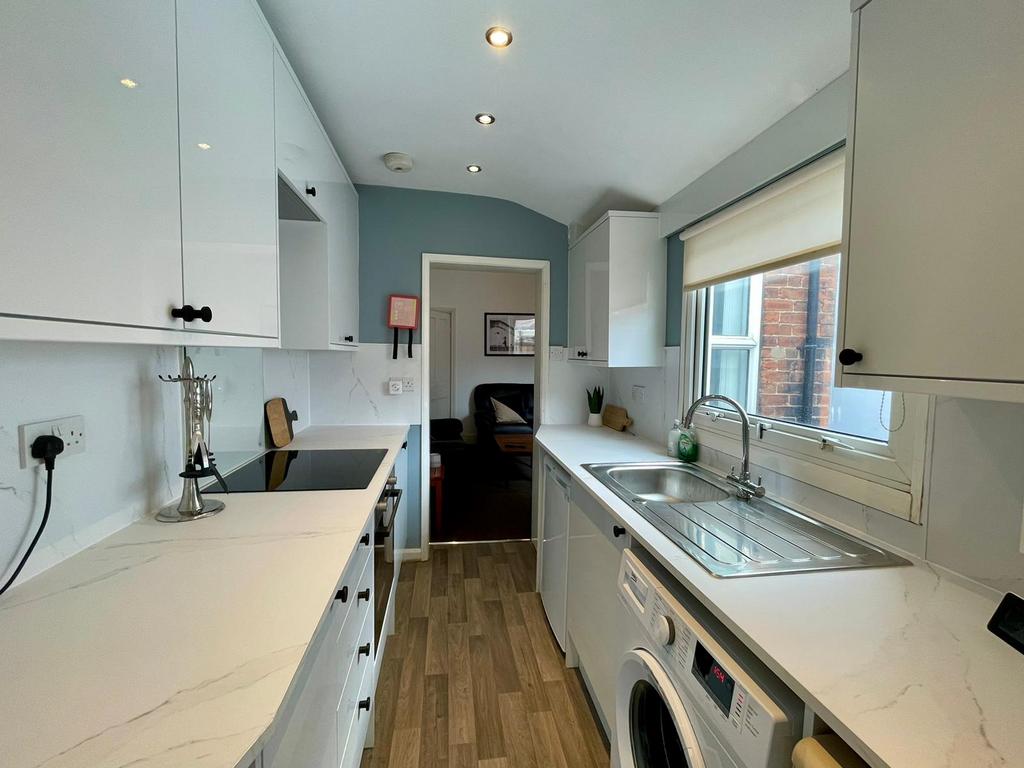 8 Harvey Street - Kitchen(2).jpeg