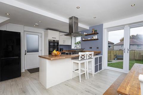 3 bedroom semi-detached house for sale, Goldington Avenue, Huddersfield HD3