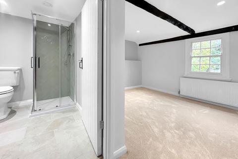 1 bedroom semi-detached house for sale, High Road, Stanford-le-hope SS17