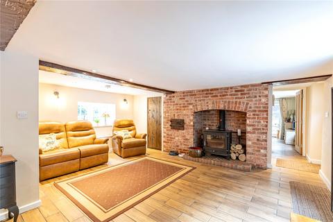undefined, Lambourn Woodlands, Hungerford, Berkshire, RG17