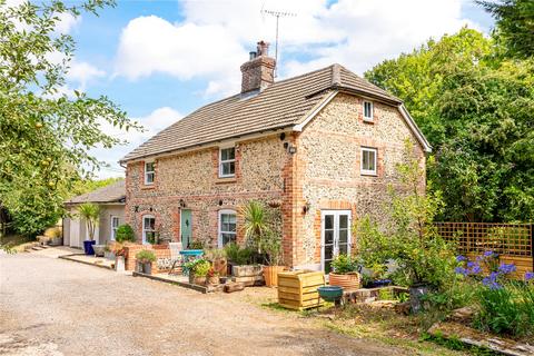 3 bedroom detached house for sale, Lambourn Woodlands, Hungerford, Berkshire, RG17