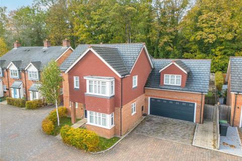 5 bedroom detached house for sale, Paddock End, Woolton Hill, Newbury, Hampshire, RG20