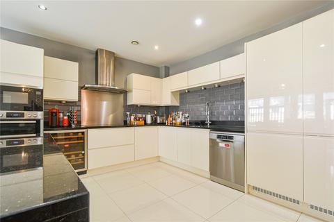 5 bedroom detached house for sale, Paddock End, Woolton Hill, Newbury, Hampshire, RG20