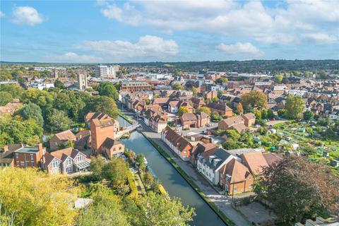 1 bedroom apartment for sale, West Mills, Newbury, Berkshire, RG14