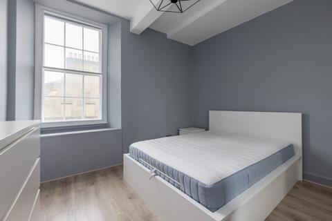3 bedroom flat for sale, 6/13 Drummond Street, Old Town, EH8 9TU
