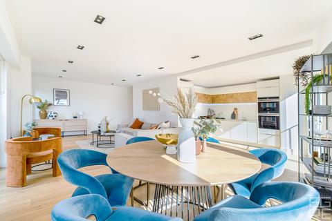 2 bedroom apartment for sale, Exchange Gardens, London SW8