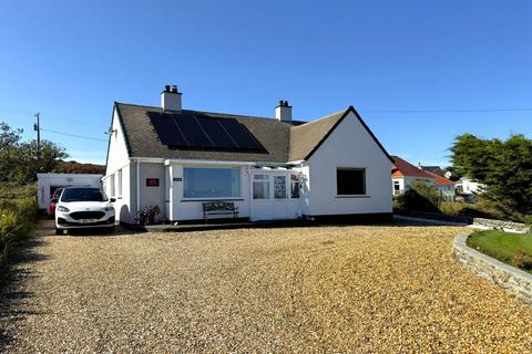 3 bedroom detached bungalow for sale, Bull Bay, Amlwch, Anglesey, LL68