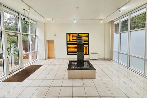 2 bedroom flat for sale, Blackburn Road, Greater Manchester BL1