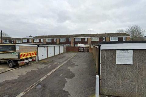undefined, Lyndhurst Avenue, Aldershot GU11