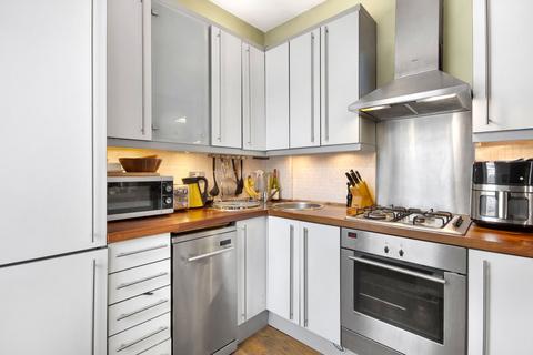 1 bedroom maisonette for sale, Dalkeith Road, London SE21