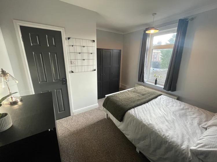 1 Kirkby Street - Bedroom1.jpg