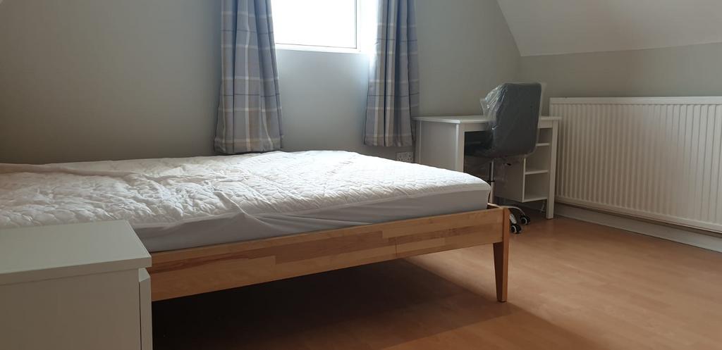 14 Arboretum View - Bedroom(2).jpeg