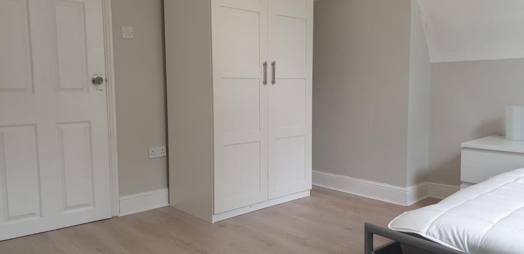 14 Arboretum View - Bedroom(4).jpeg