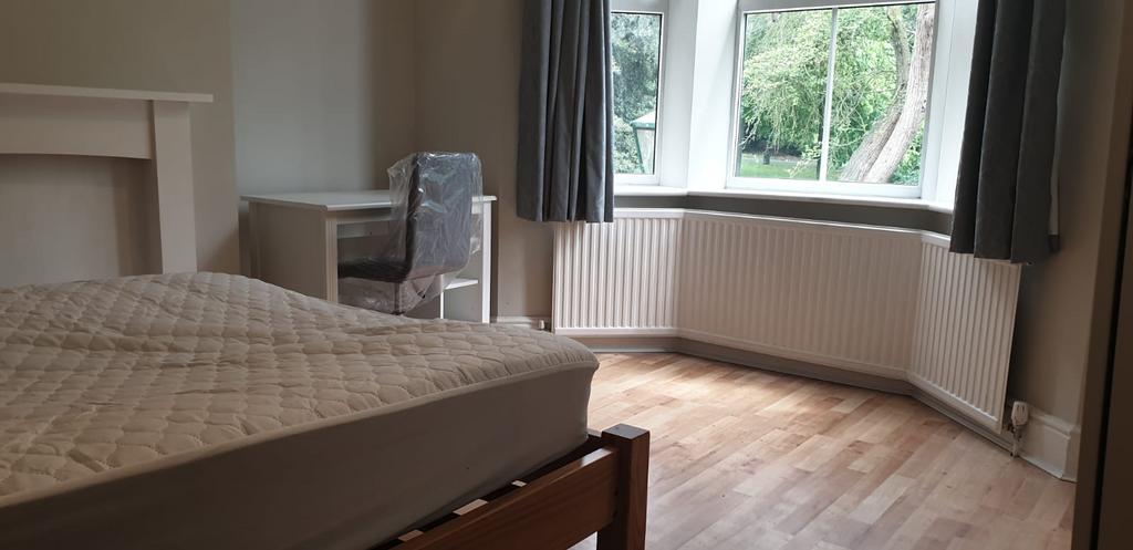 14 Arboretum View - Bedroom(9).jpeg