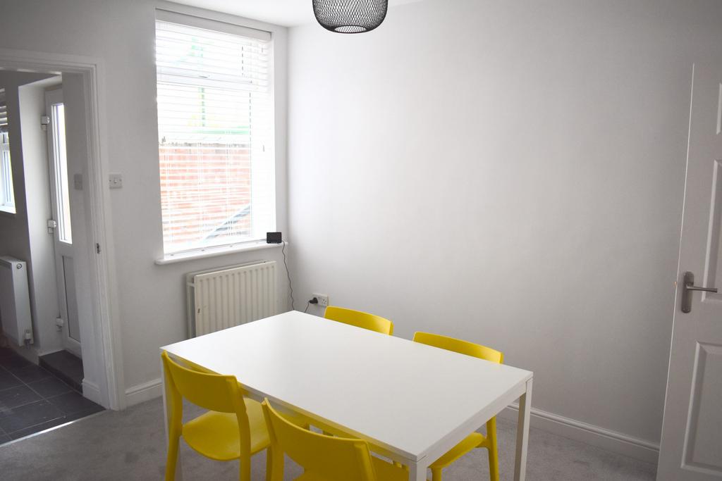 1 Charles Street - Dining Room(2).jpg