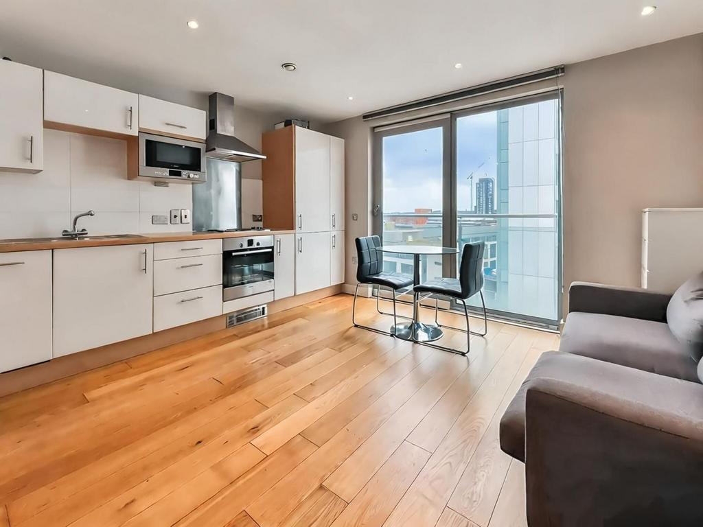 Kitchen / Living Space