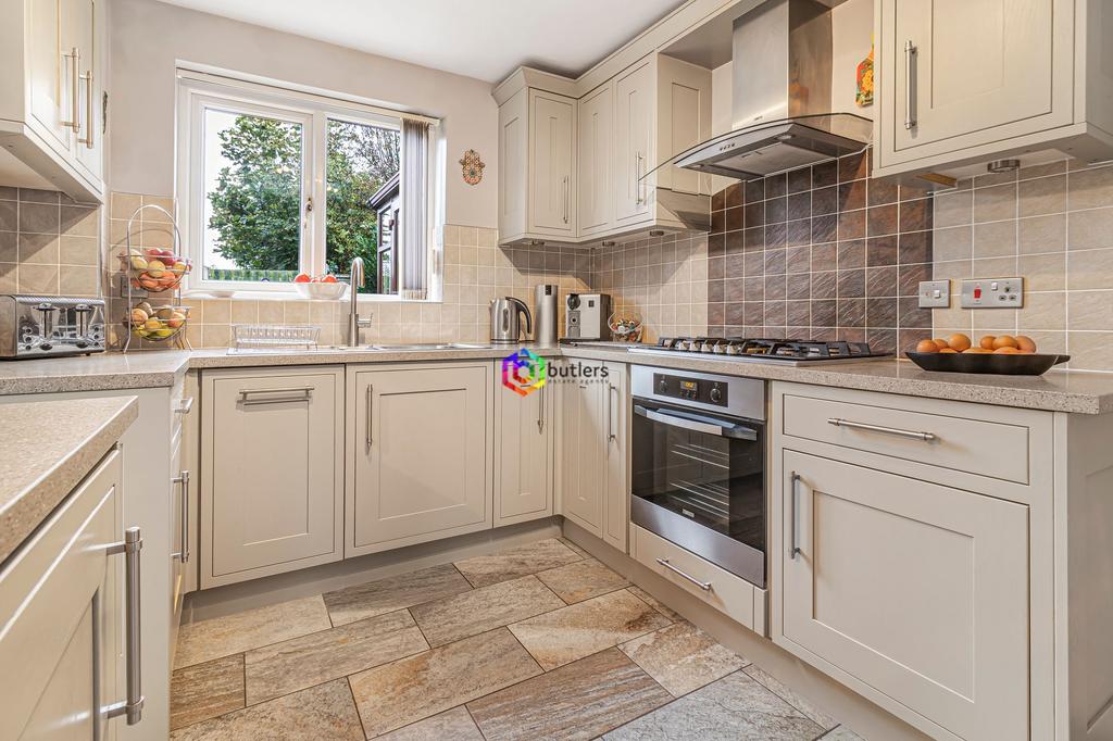 Kitchen / Breakfast Room