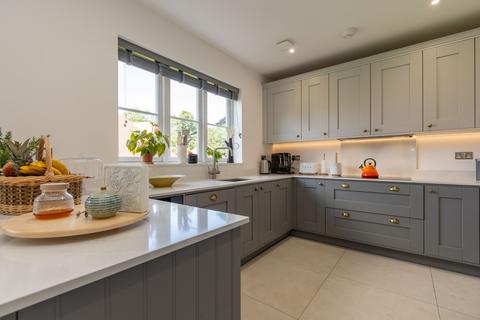 5 bedroom detached house for sale, Barnet EN4