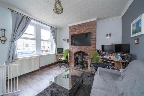 3 bedroom terraced house for sale, Kings Road, Buxton