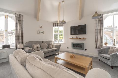 3 bedroom maisonette for sale, The Quadrant, Buxton