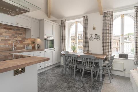3 bedroom maisonette for sale, The Quadrant, Buxton