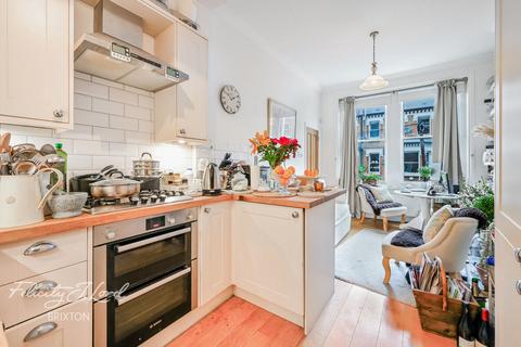 1 bedroom flat for sale, Tremadoc Road, London SW4