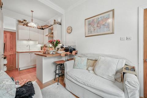 Tremadoc Road, London SW4