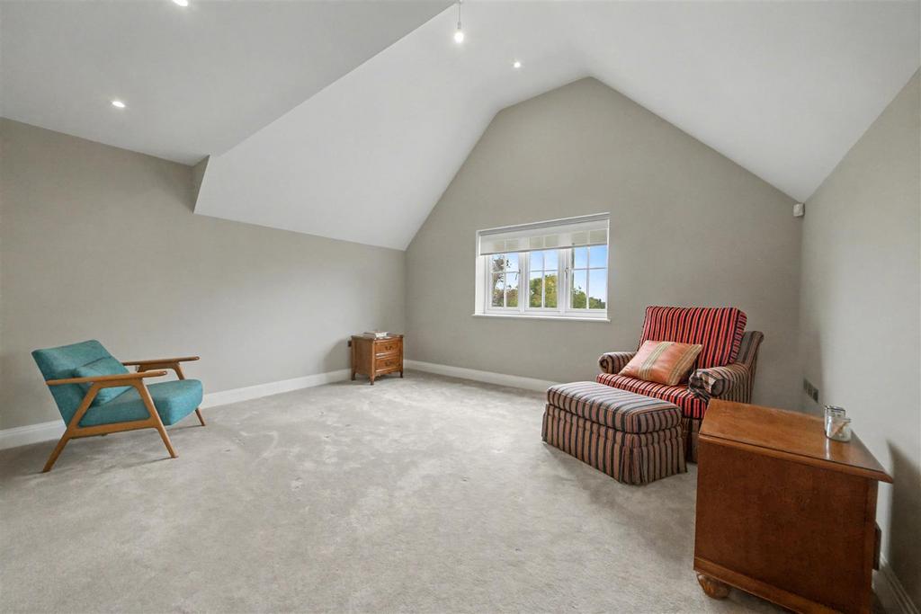 Master Bedroom.jpg
