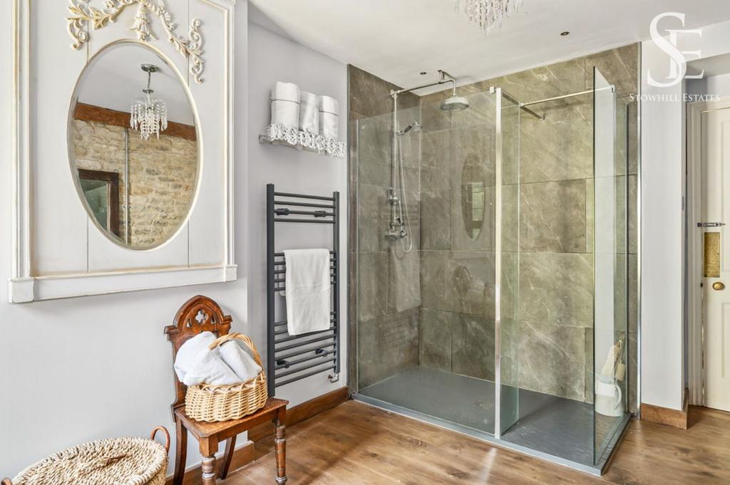 Master ensuite