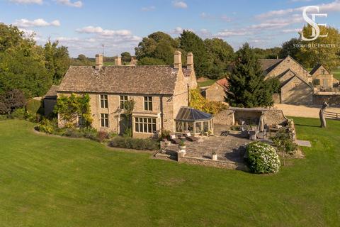 undefined, Warrens Cross, Lechlade, GL7