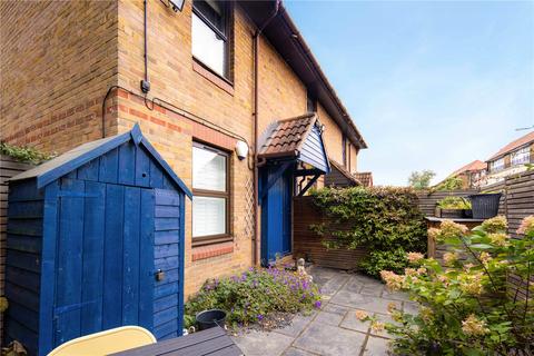 Coopers Close, Stepney Green, London, E1