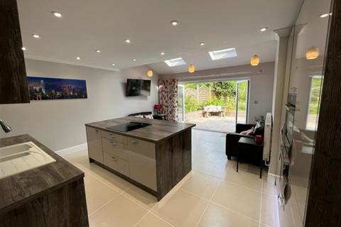 3 bedroom semi-detached house to rent, Mayall Drive, Sutton Coldfield, West Midlands, B75