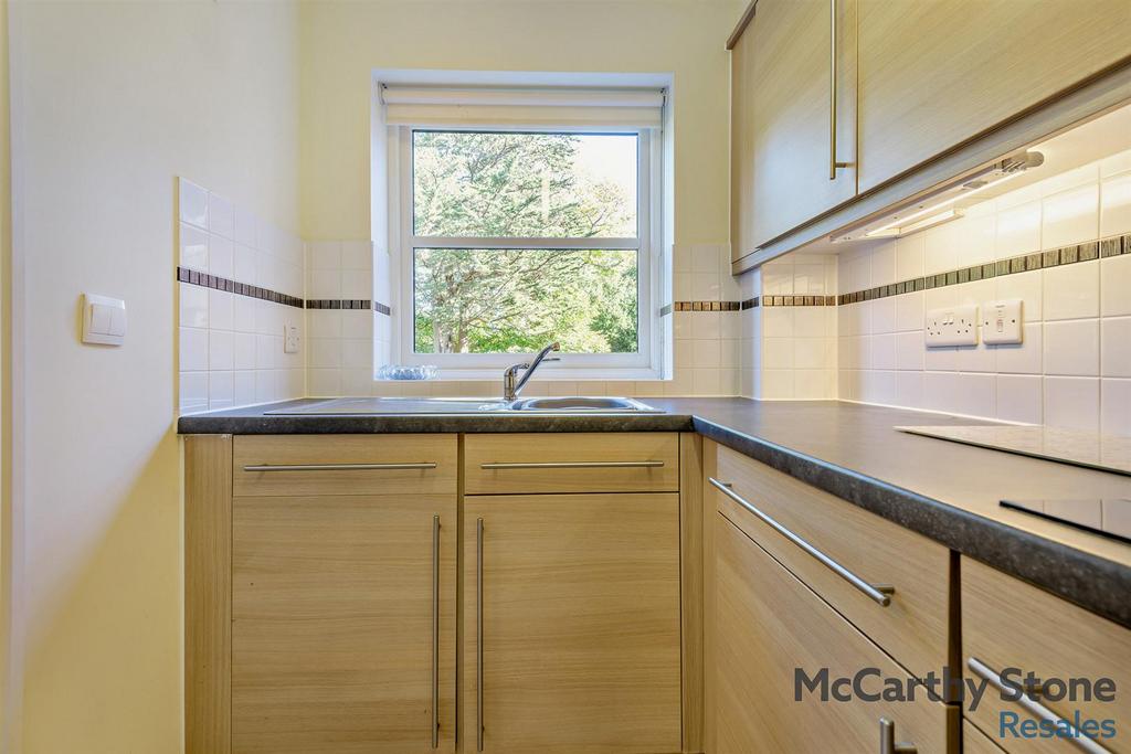 8667667-interior09-800.jpg