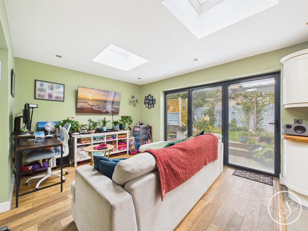 Kitchen/diner/second sitting room