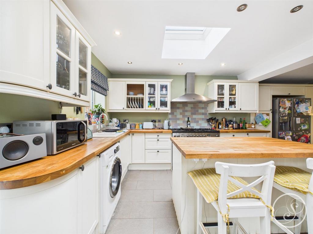 Kitchen/diner/second sitting room
