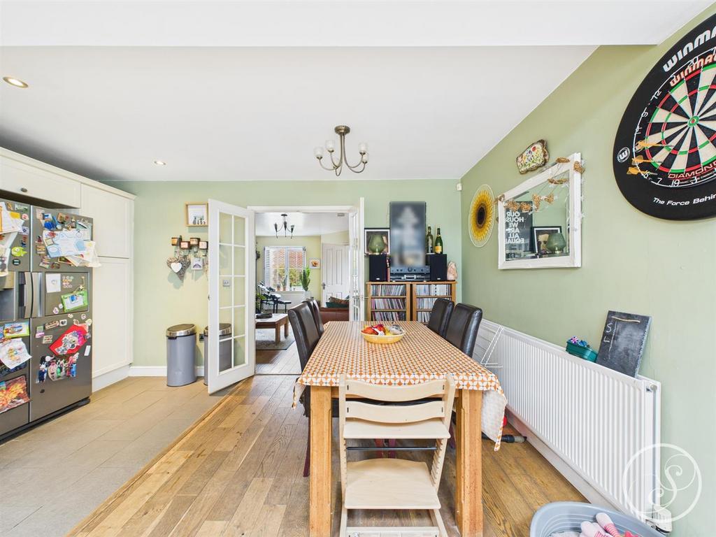 Kitchen/diner/second sitting room