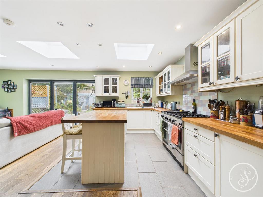 Kitchen/diner/second sitting room