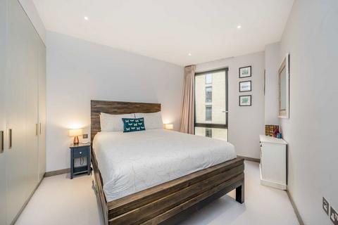 2 bedroom flat for sale, Ram Street, London SW18