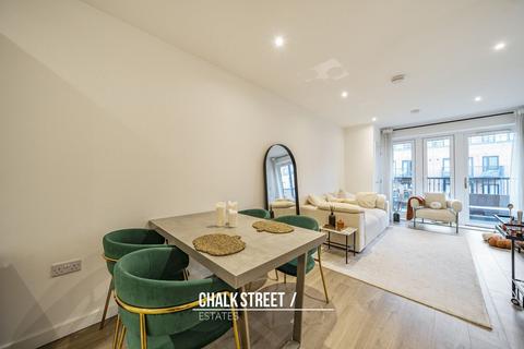 2 bedroom apartment for sale, Stillwell Court, Gladiator Way, Hornchurch, RM12