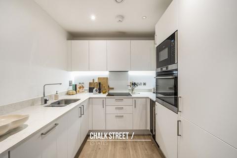 2 bedroom apartment for sale, Stillwell Court, Gladiator Way, Hornchurch, RM12