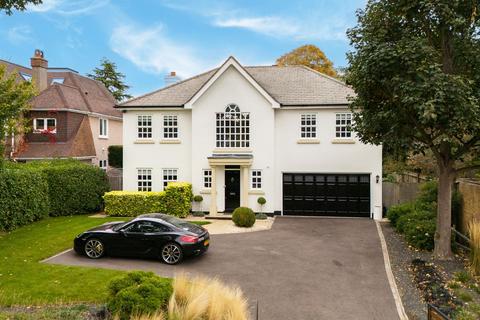 6 Wood Drive, Chislehurst, BR7 5EU