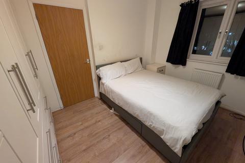 undefined, Reveley Square, London SE16