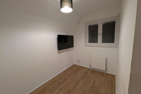 undefined, Reveley Square, London SE16