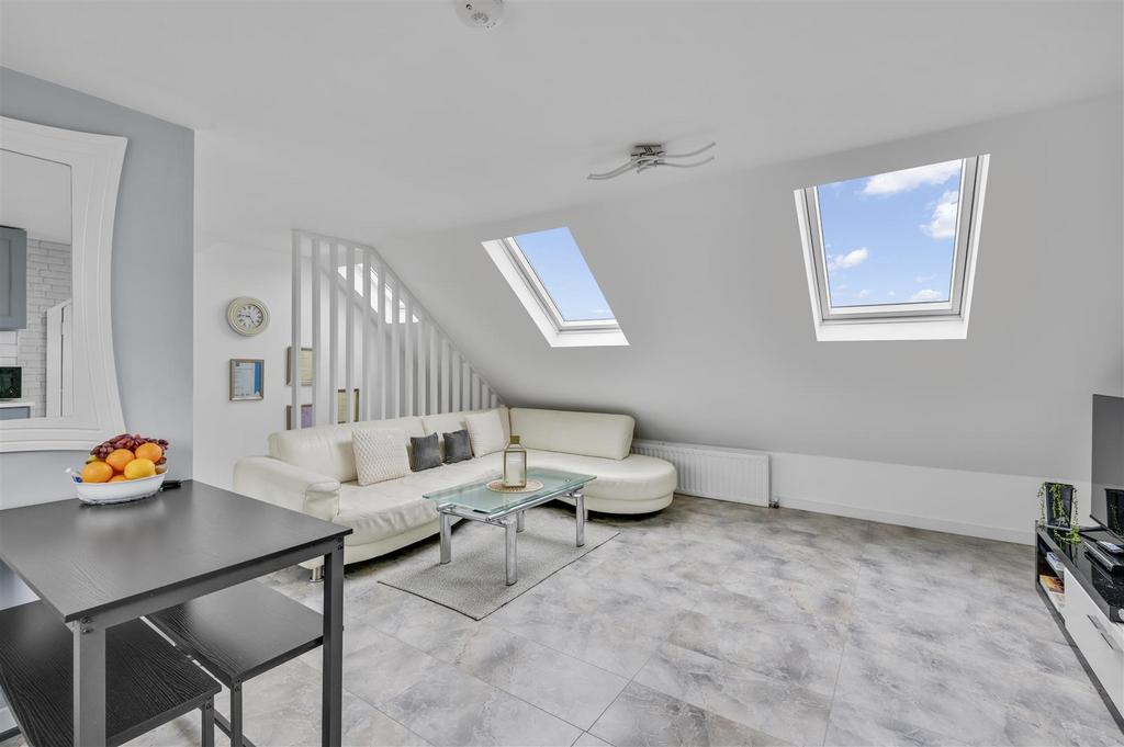 Daniels 11, Barford Close London, NW4 004.jpg