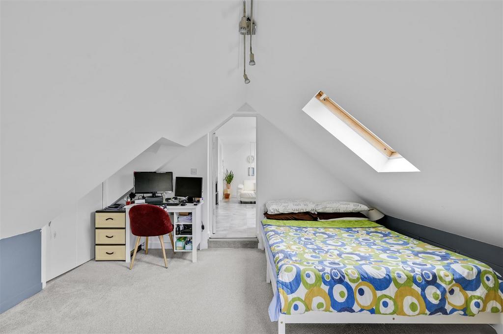 Daniels 11, Barford Close London, NW4 009.jpg