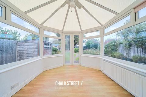 58 Randall Drive, Hornchurch, RM12 6TA