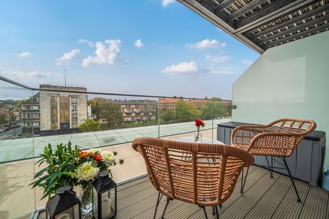 2 bedroom flat for sale, Streatham High Road, Streatham, London, SW16