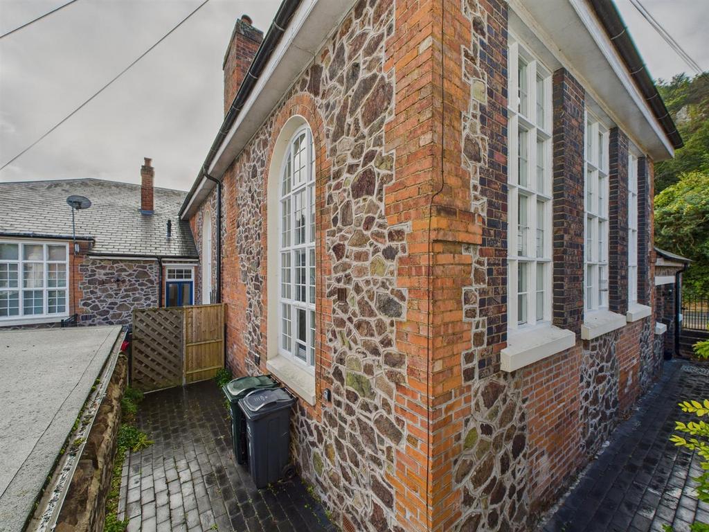 CAM03972 G0-PR0147-STILL020.jpg