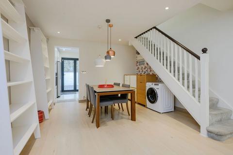 3 bedroom terraced house for sale, Ashbourne Terrace, London SW19